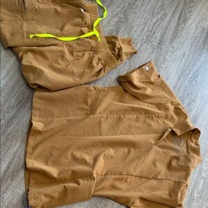 FIGS matching set . Top Large Bottoms Medium